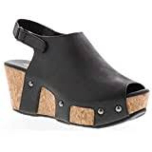 Volatile Women's Carrotcake Slide Sandal -